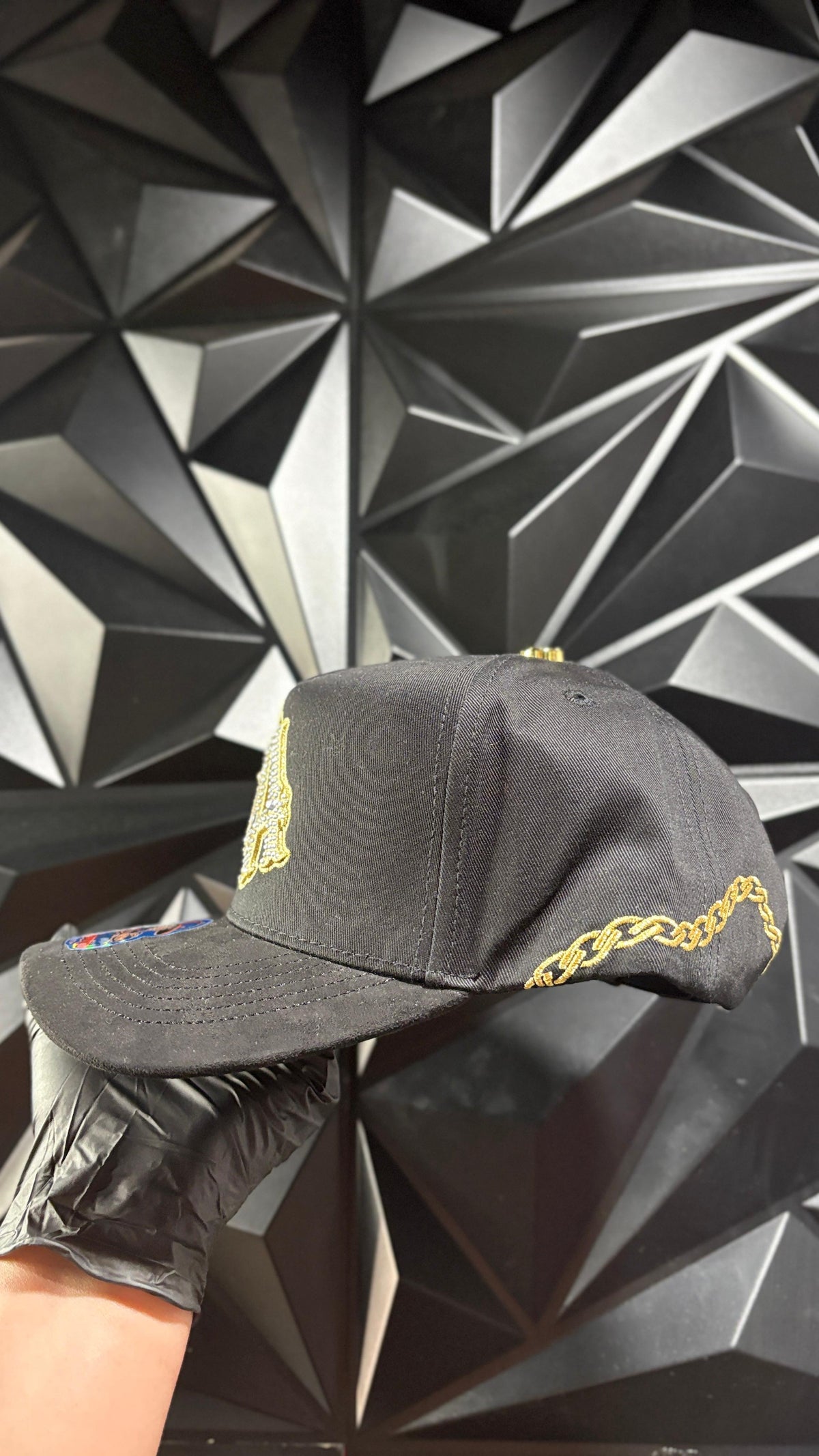 LA chain ⛓️💥 negro-dorado cap 🧢