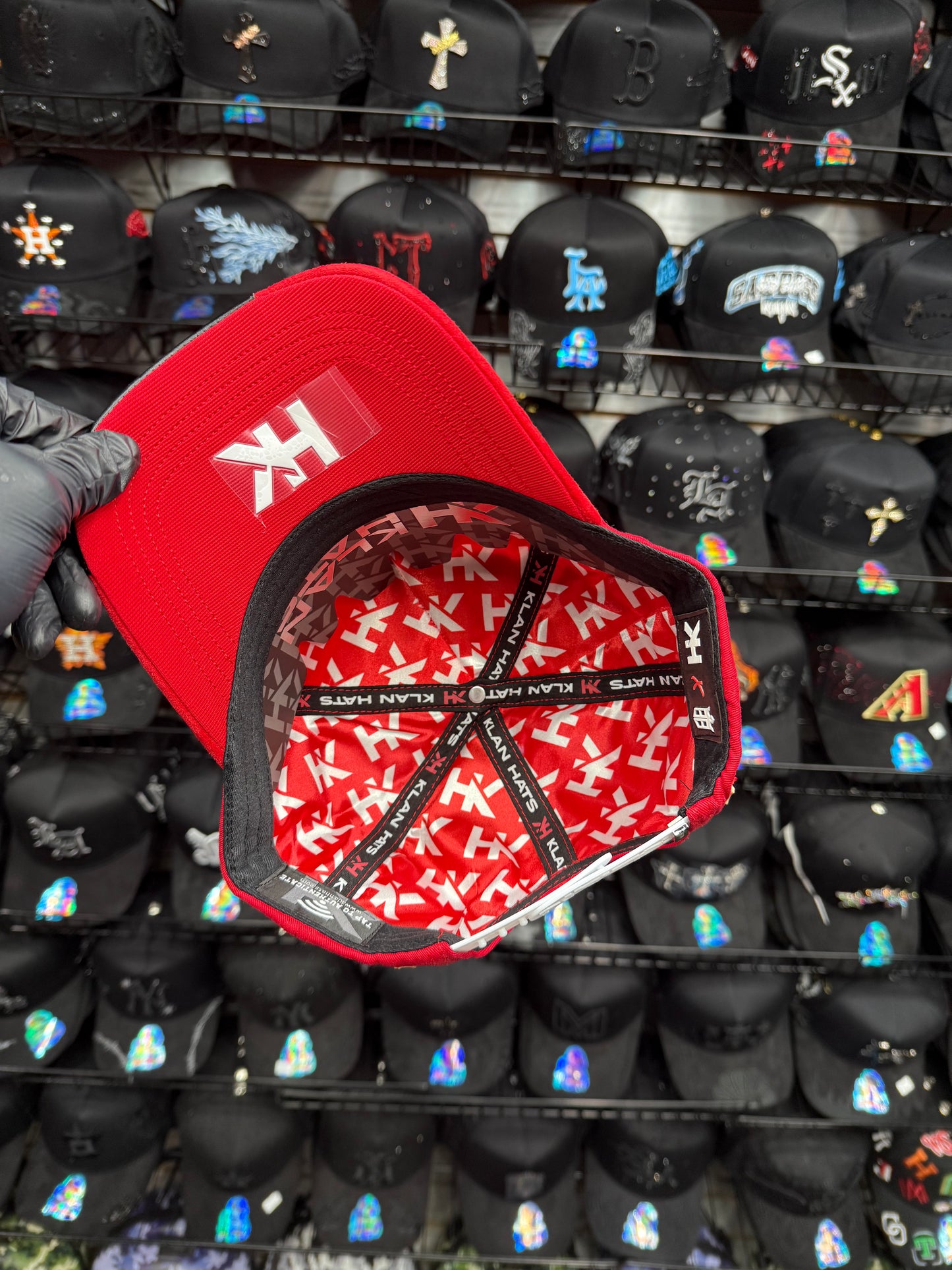 LA Red Cap