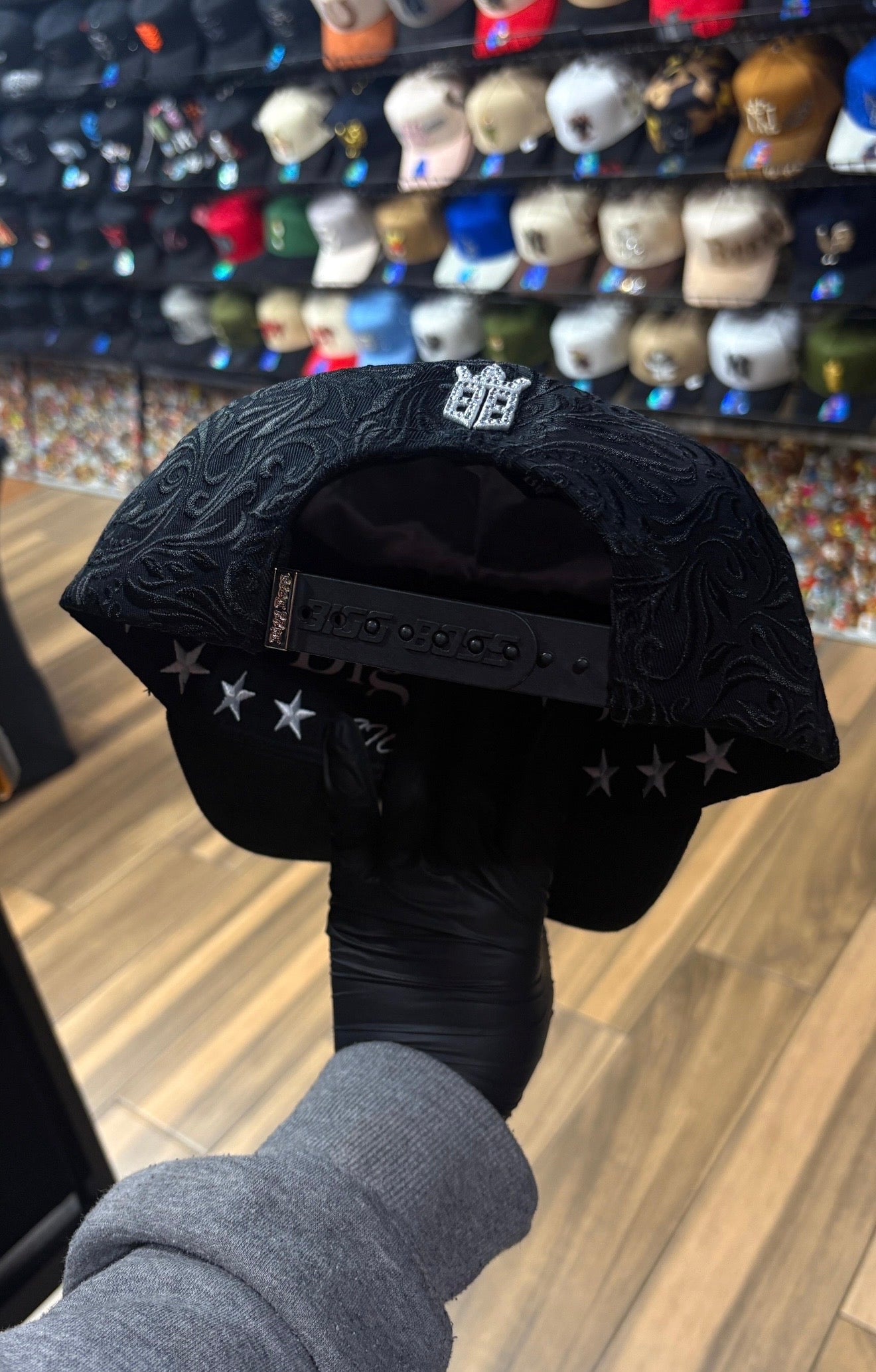 LA Black White Cap