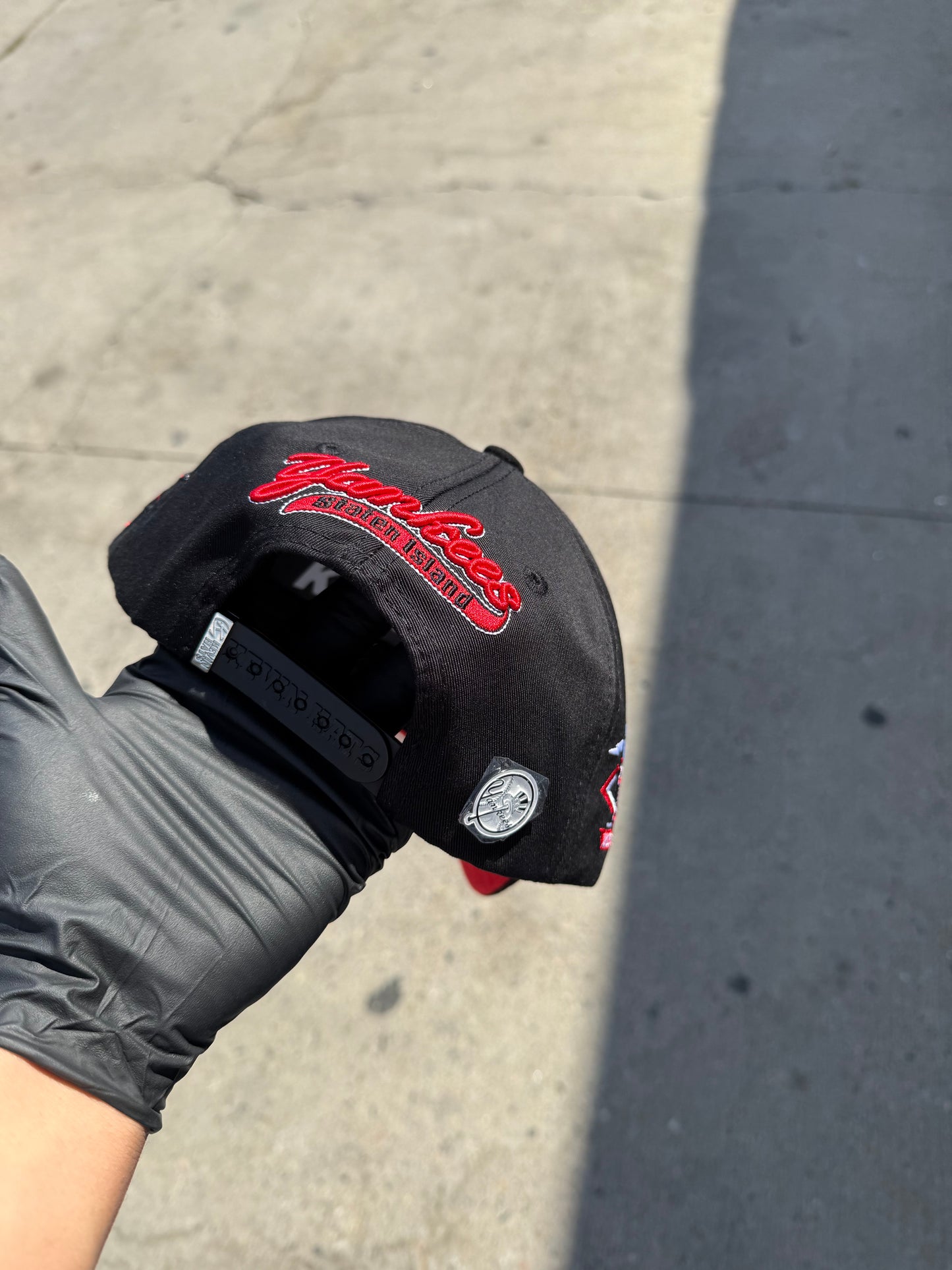 NY Black Red Cap