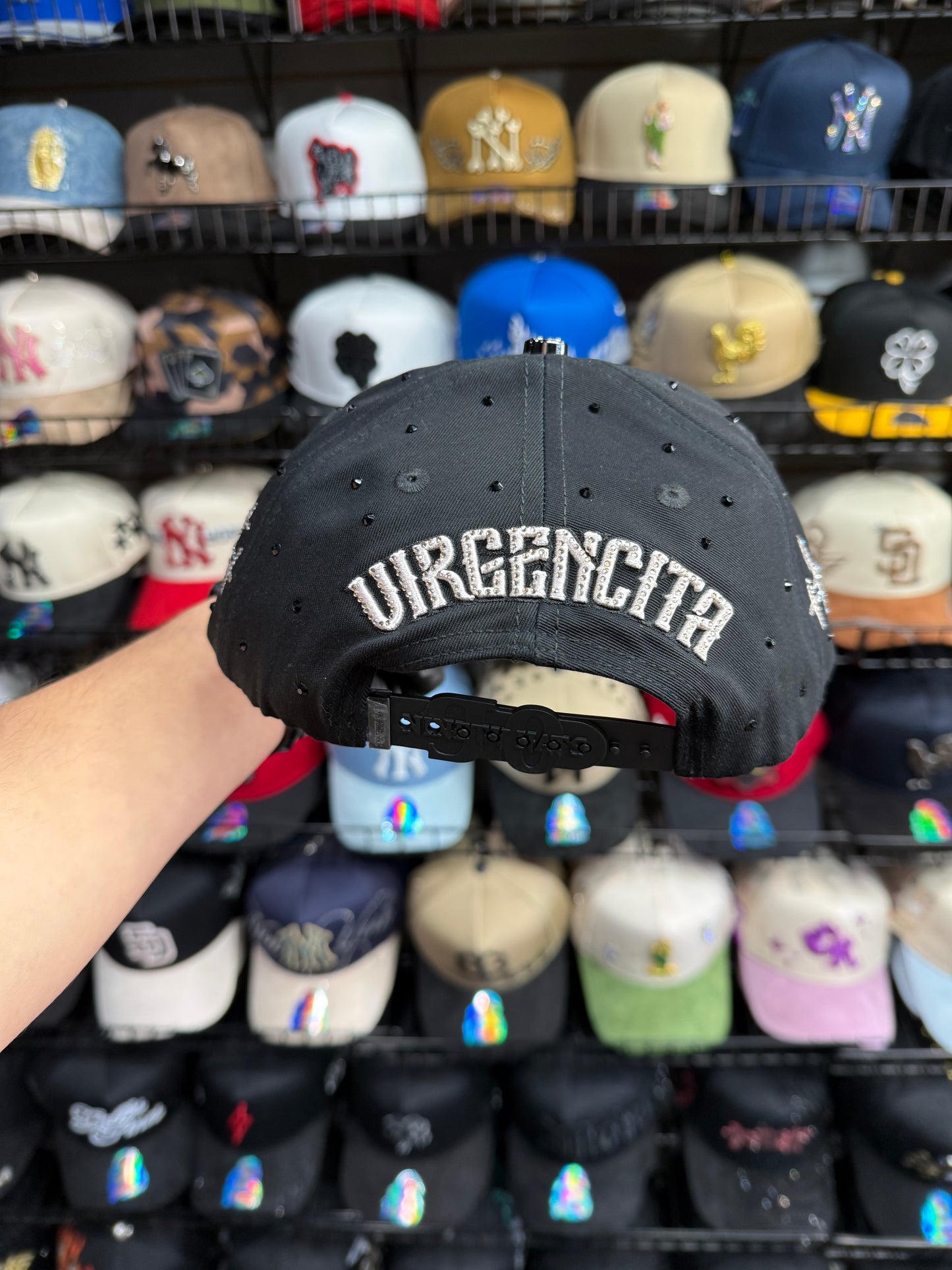 Virgencita black cap