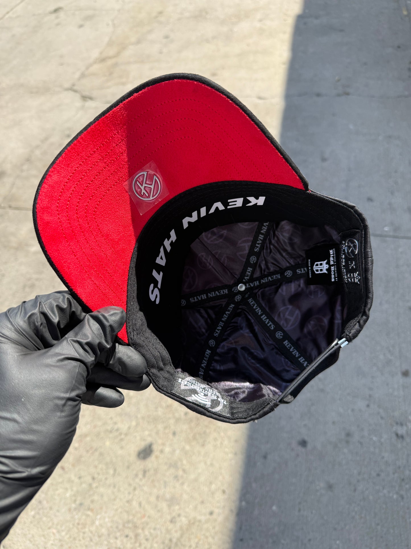 NY Black Red Cap