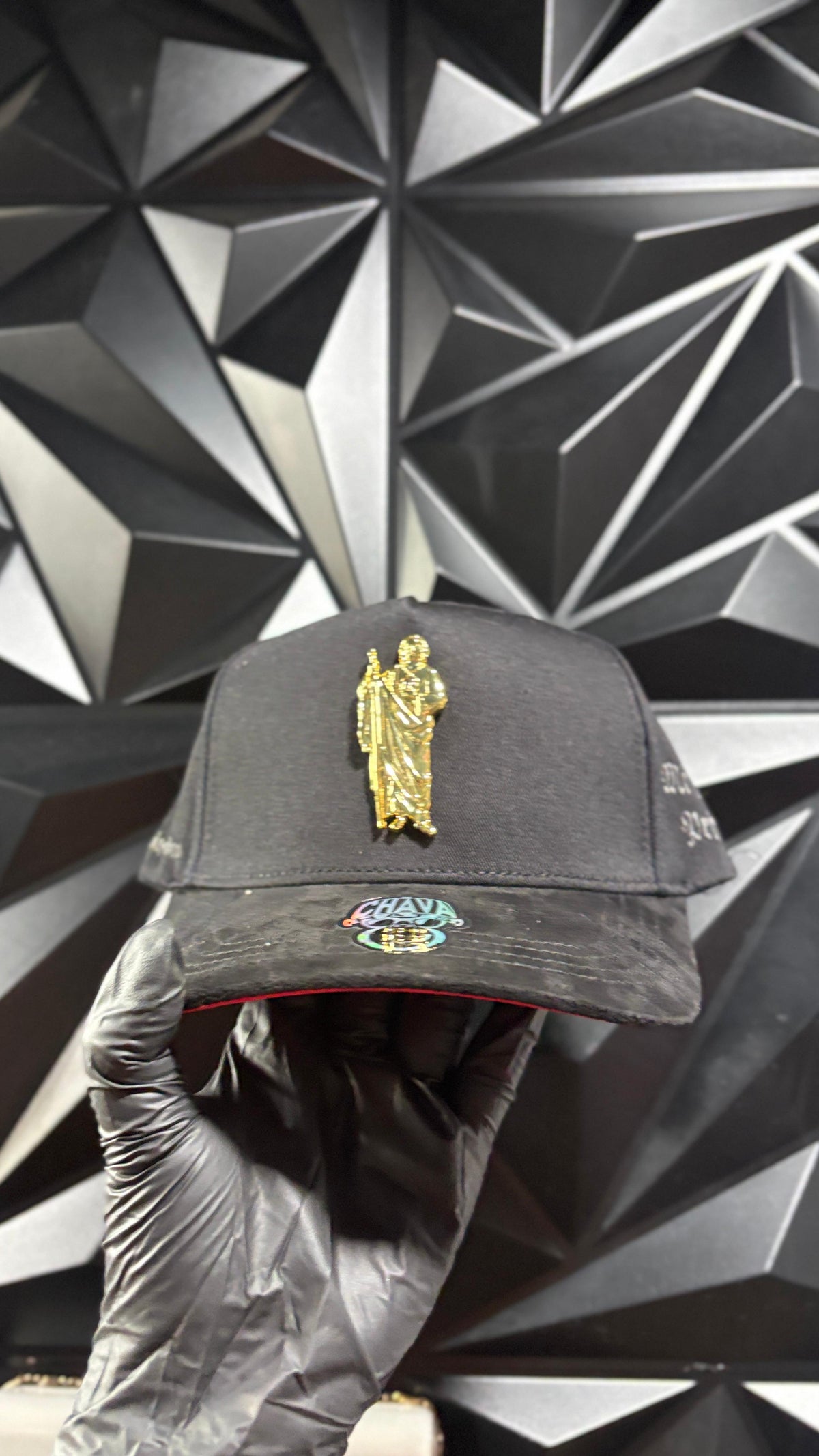 San Judas negro dorado cap 🧢