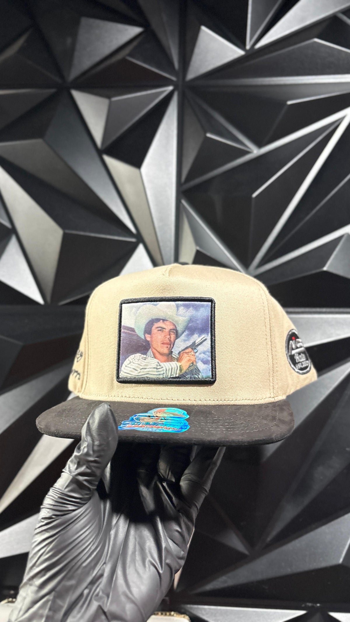 Chalino beige cap 🧢