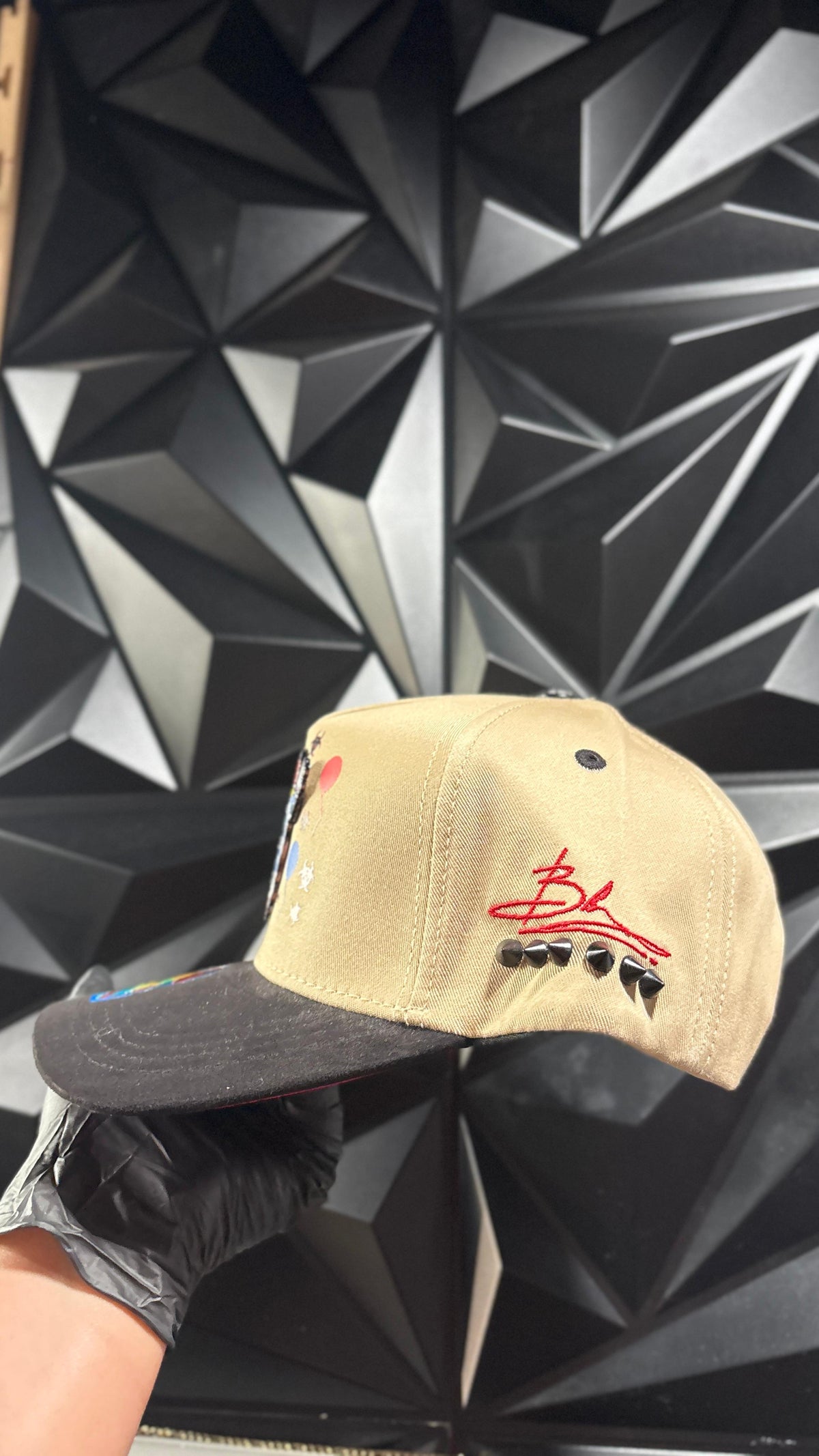Antrax beige cap