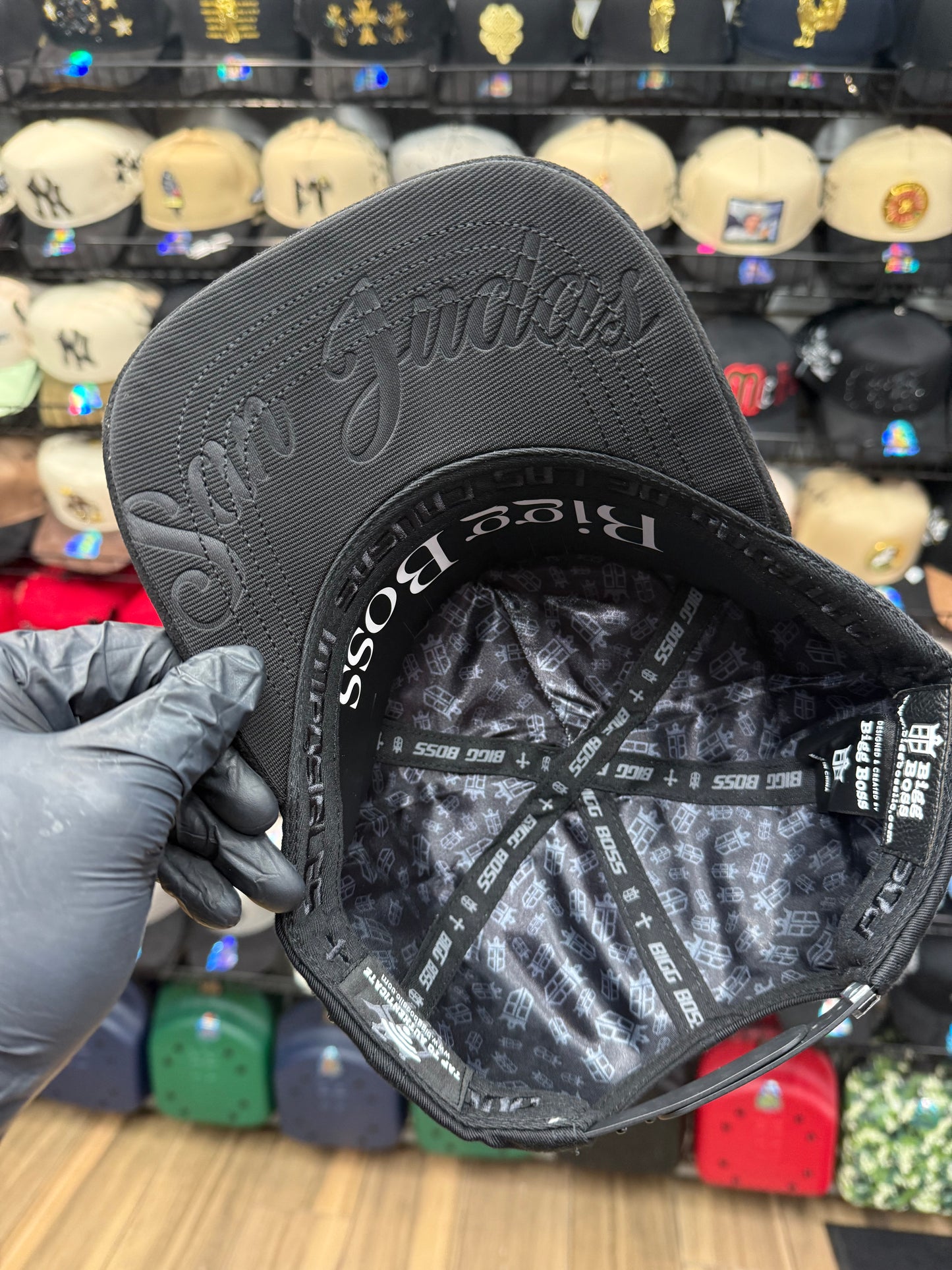 San Judas Total Black