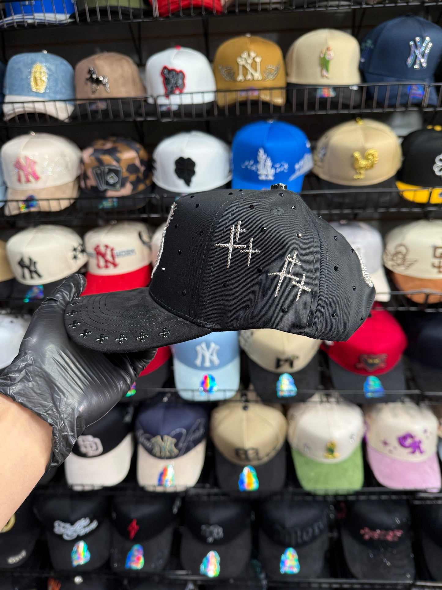 Virgencita black cap