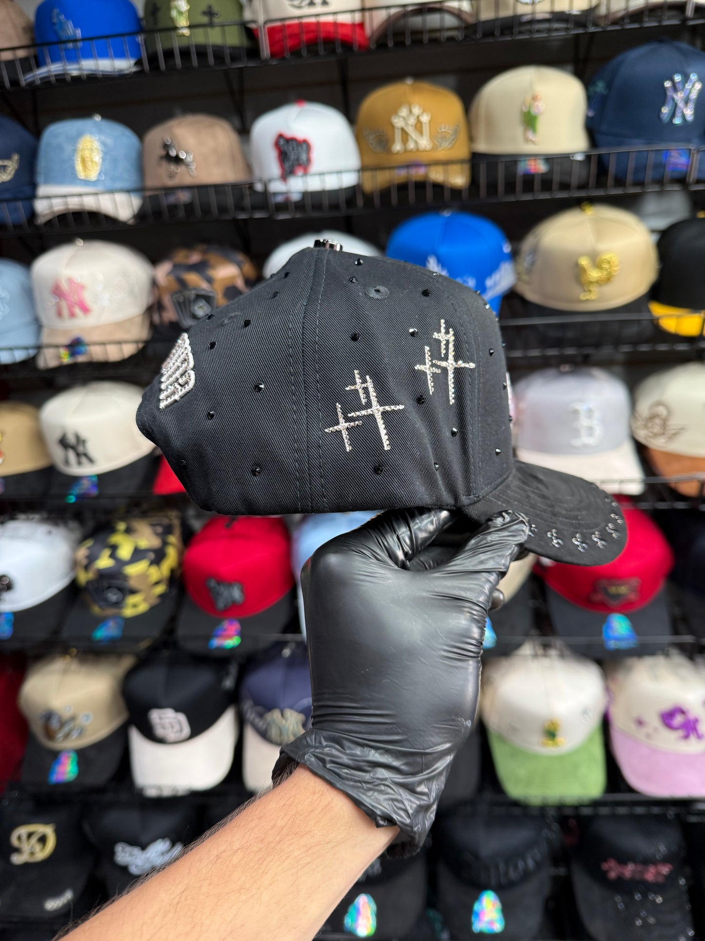 Virgencita black cap