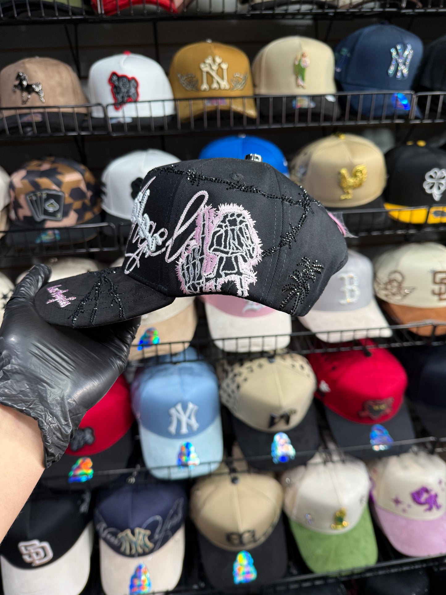 LA black-pink cap