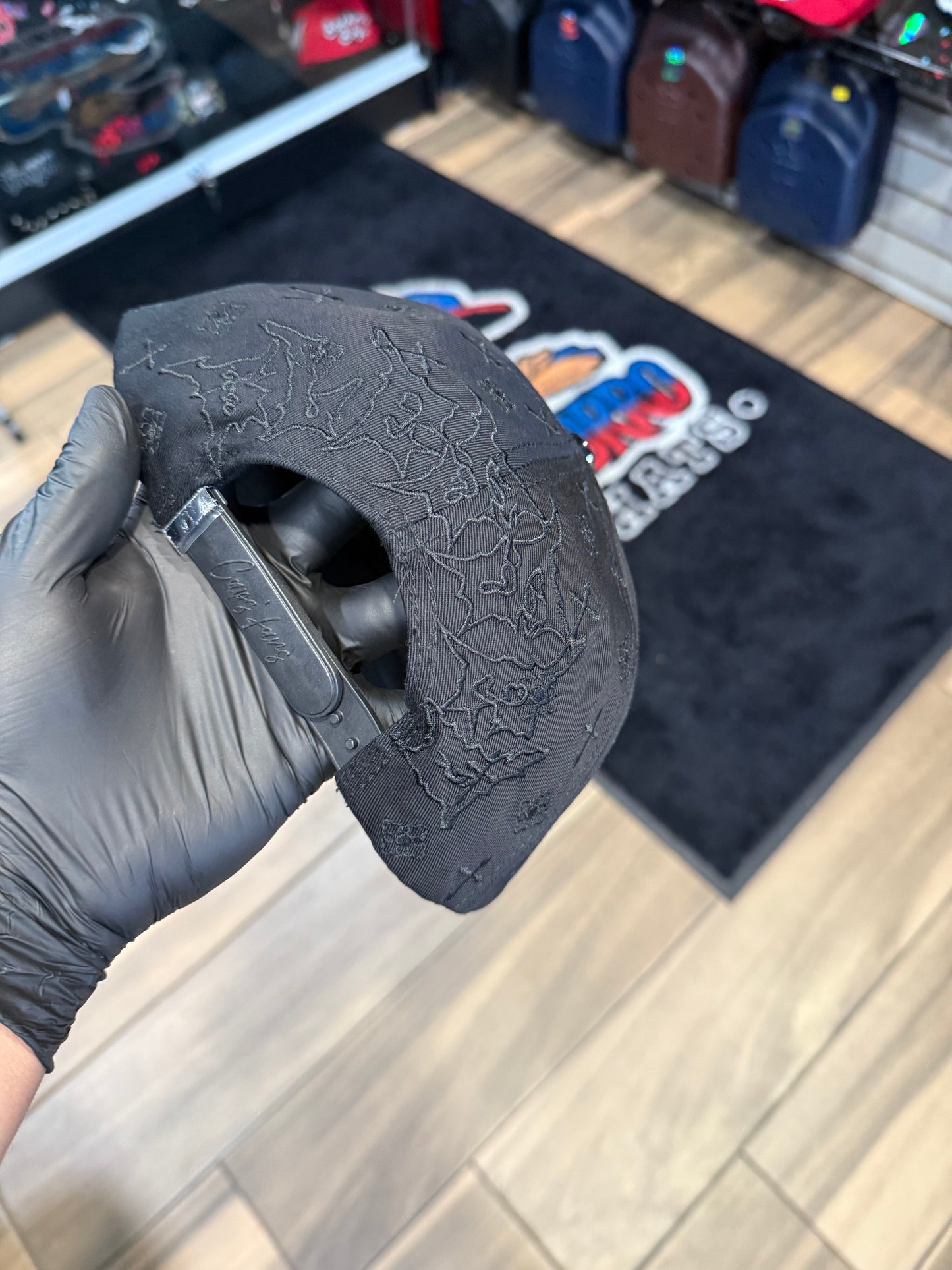 3 Cruces Total Black