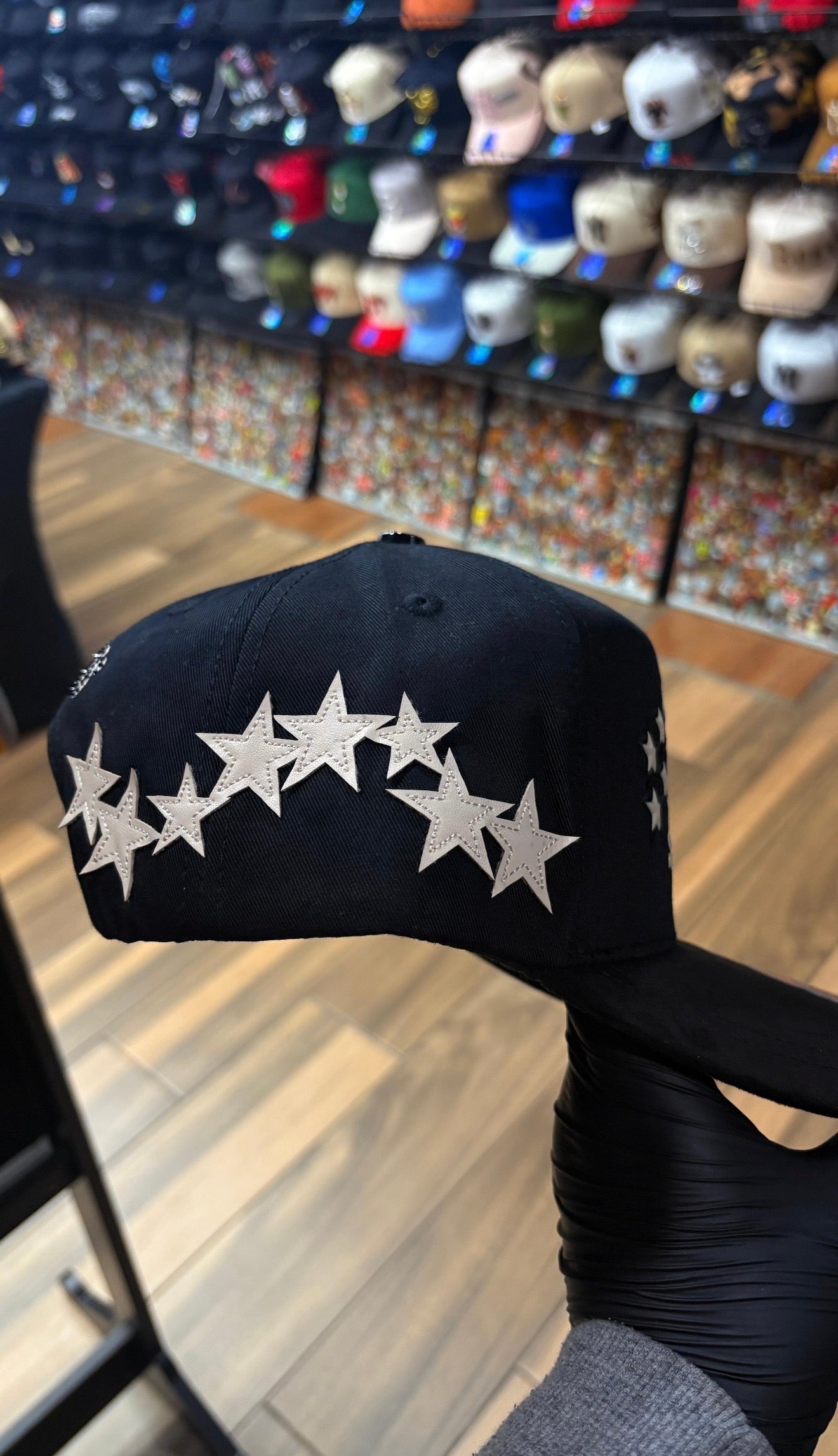 Estrellas Black Cap