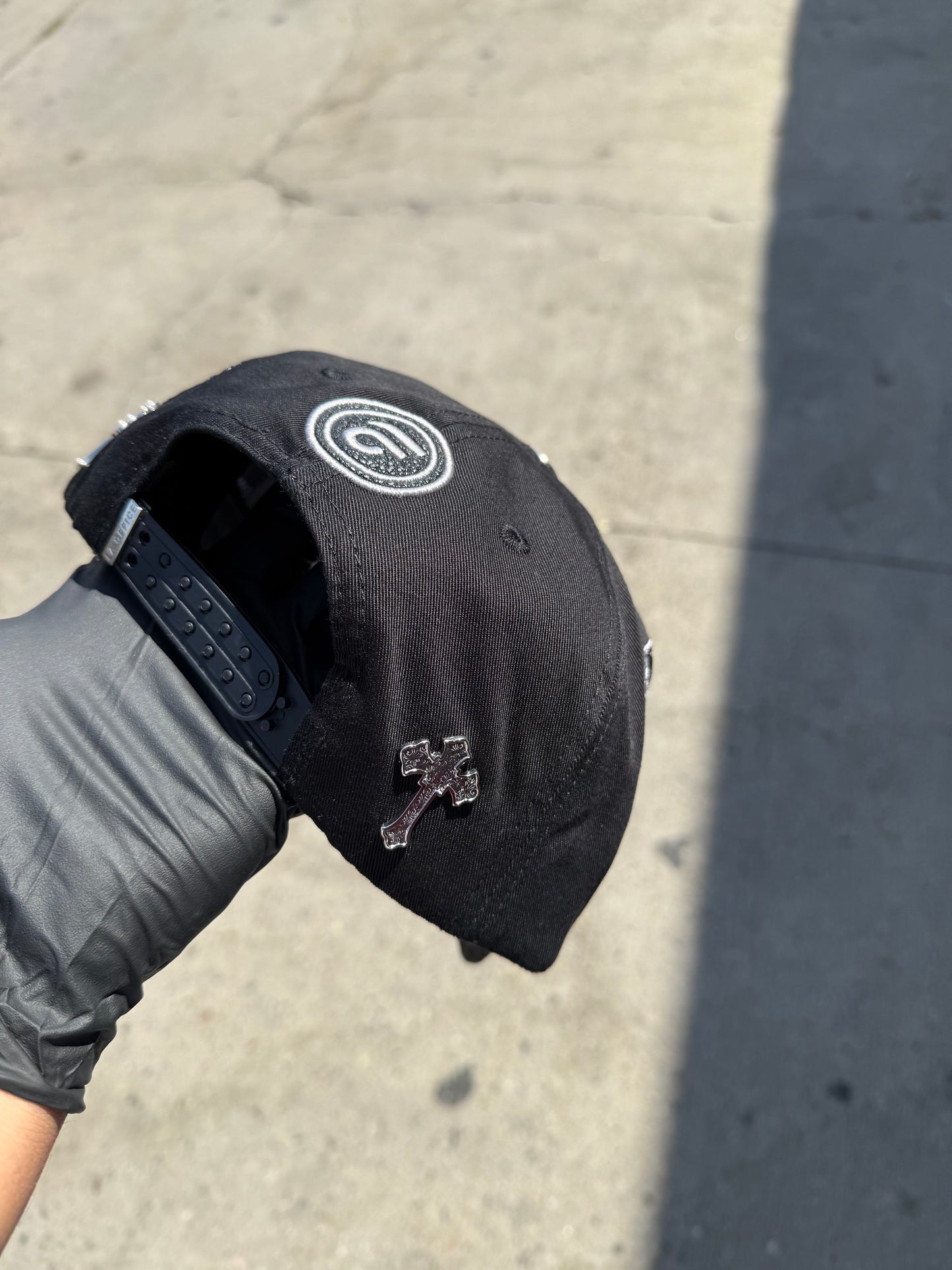 Dios por delante Black Cap