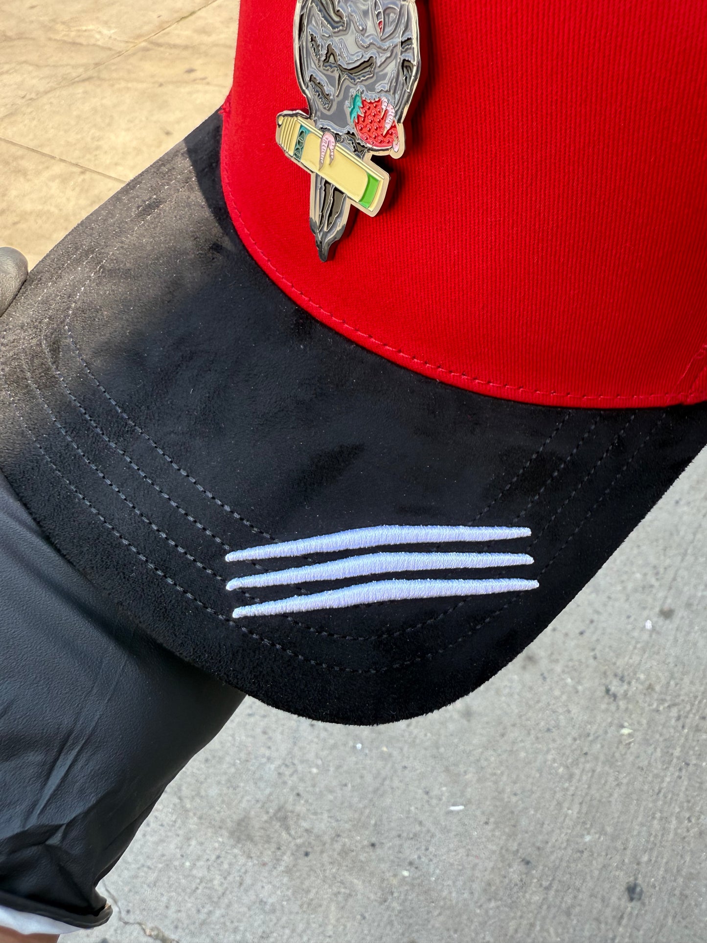 El perico 🦜 Roja con bolsa secreta