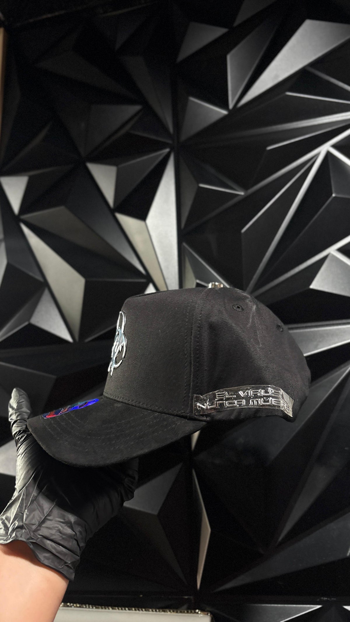 Antrax virus 🦠 negro cap 🧢