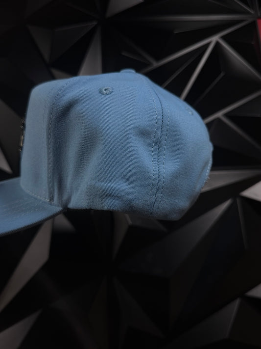 3 Cruces baby blue cap