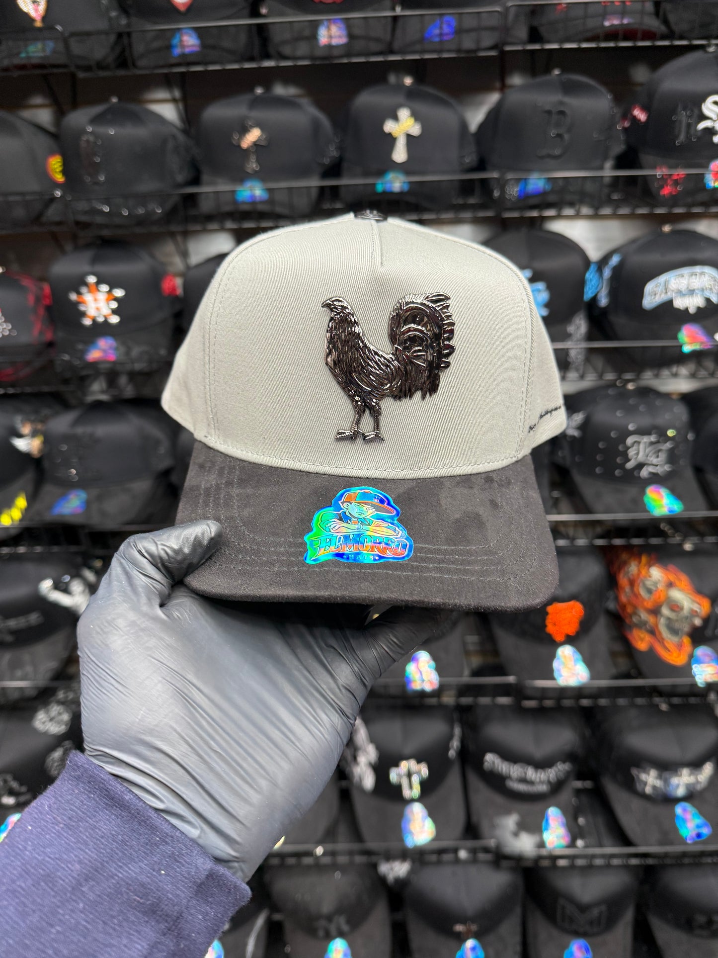 El gallo Gris Cap