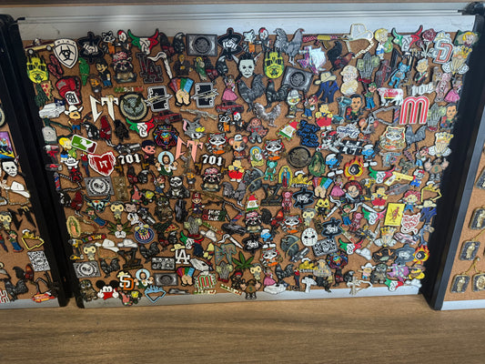 Paquete de pines 3x $25