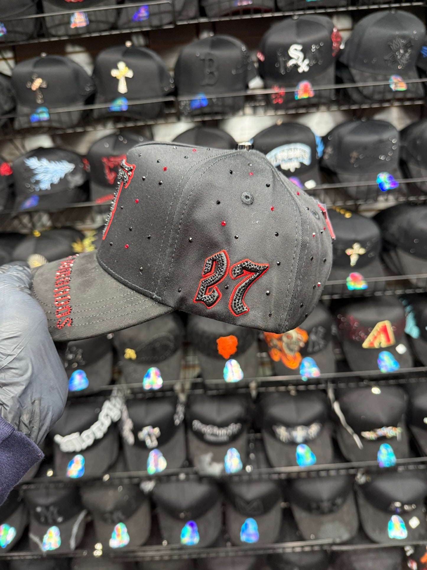 Ct Black-Red Cap
