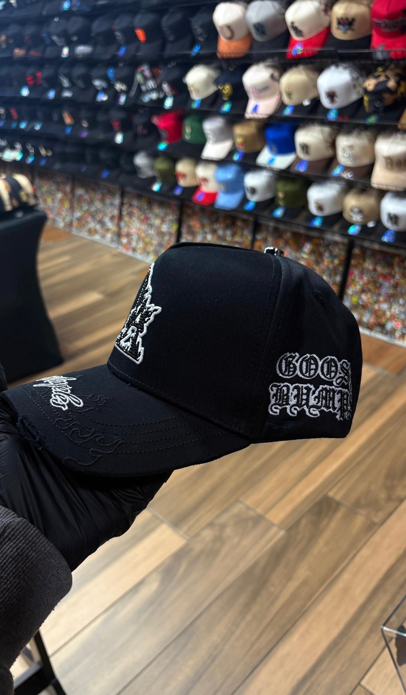 LA Black White Cap