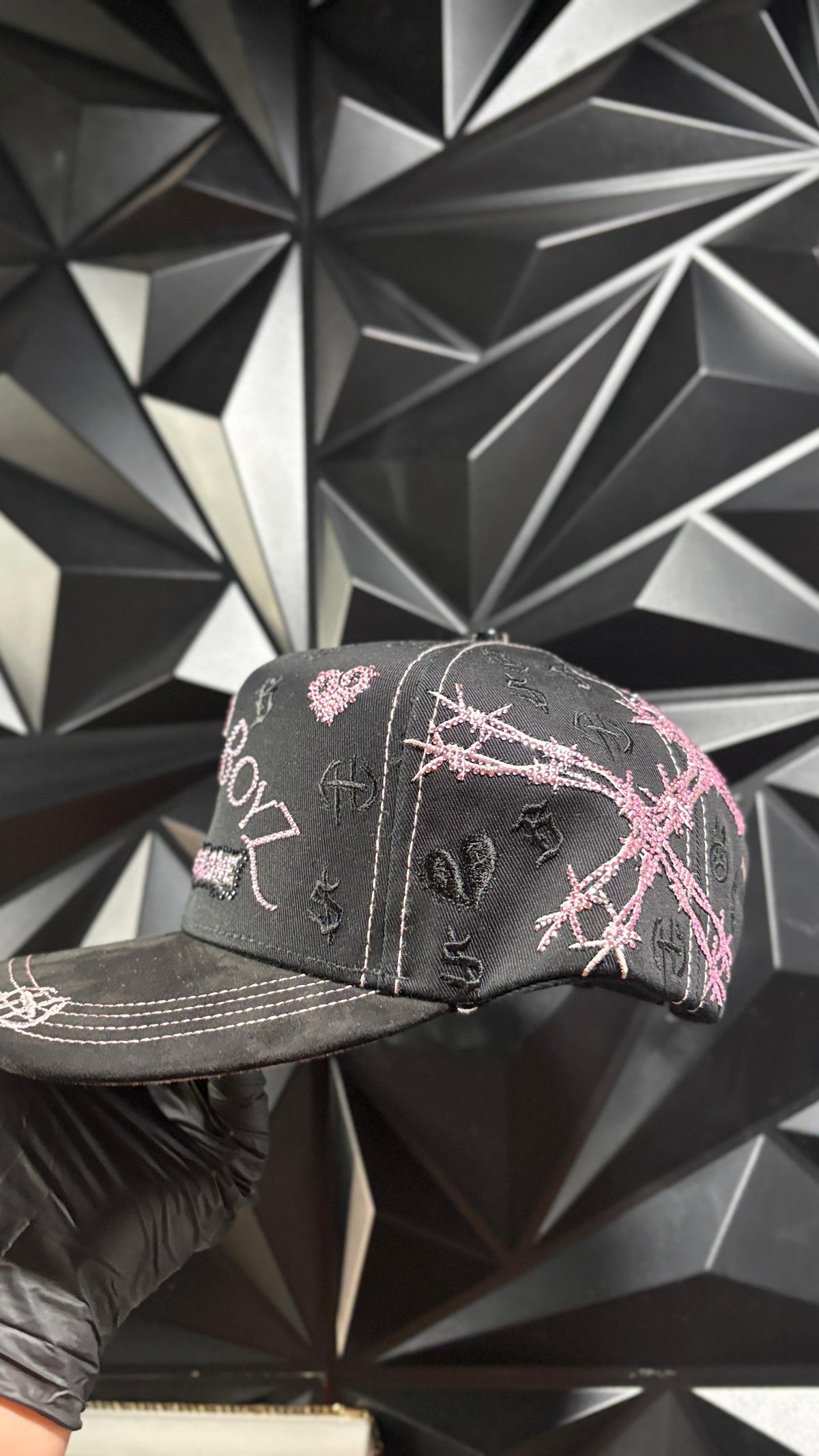 Sad Boys cap negro-rosado
