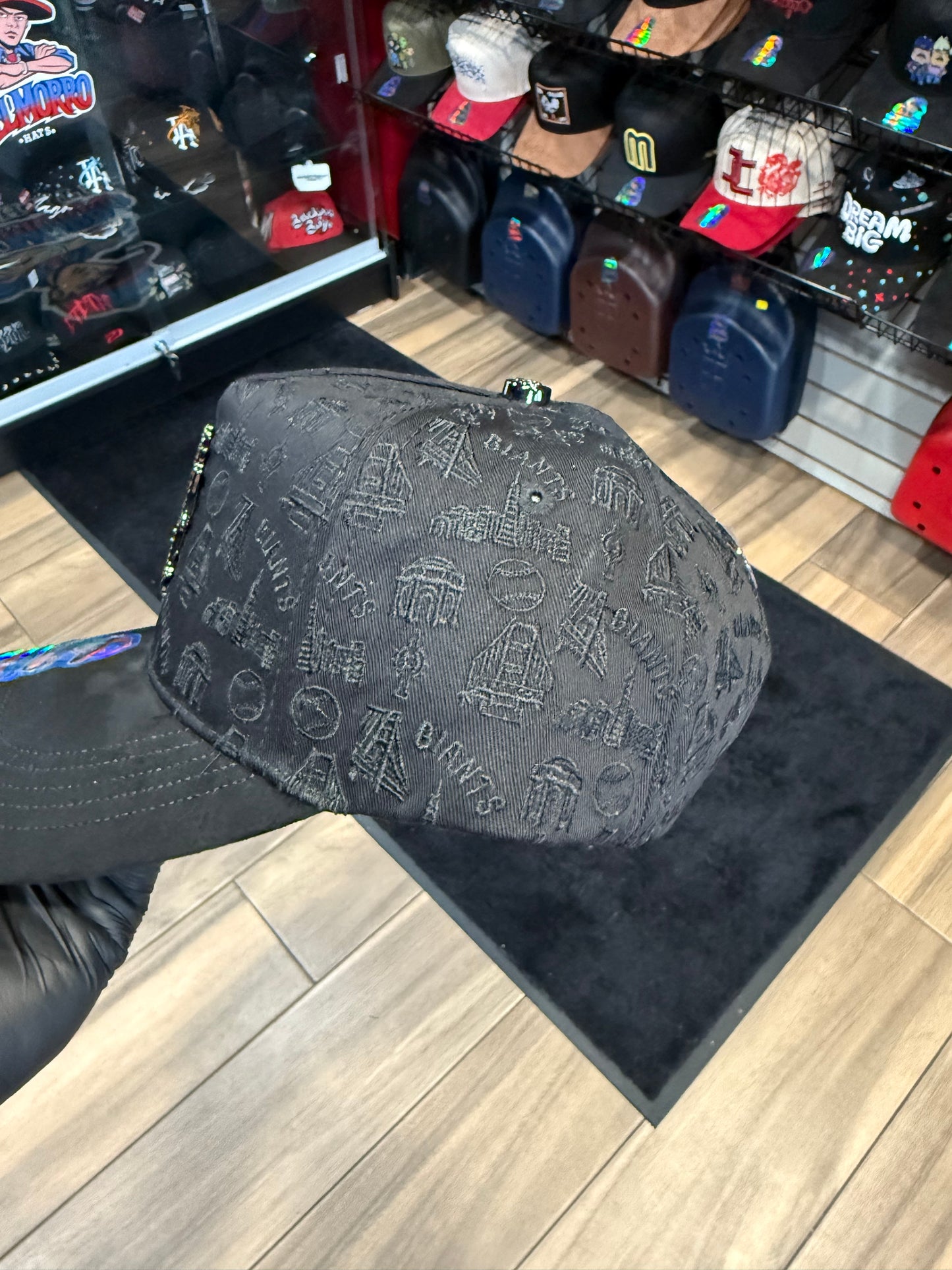 San Francisco Total Black