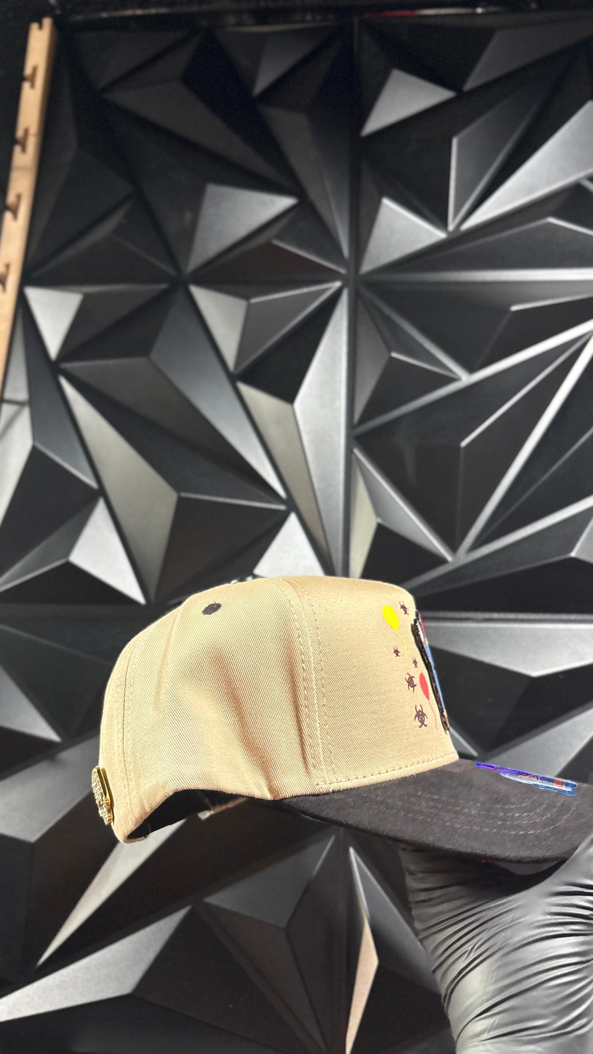 Antrax beige cap