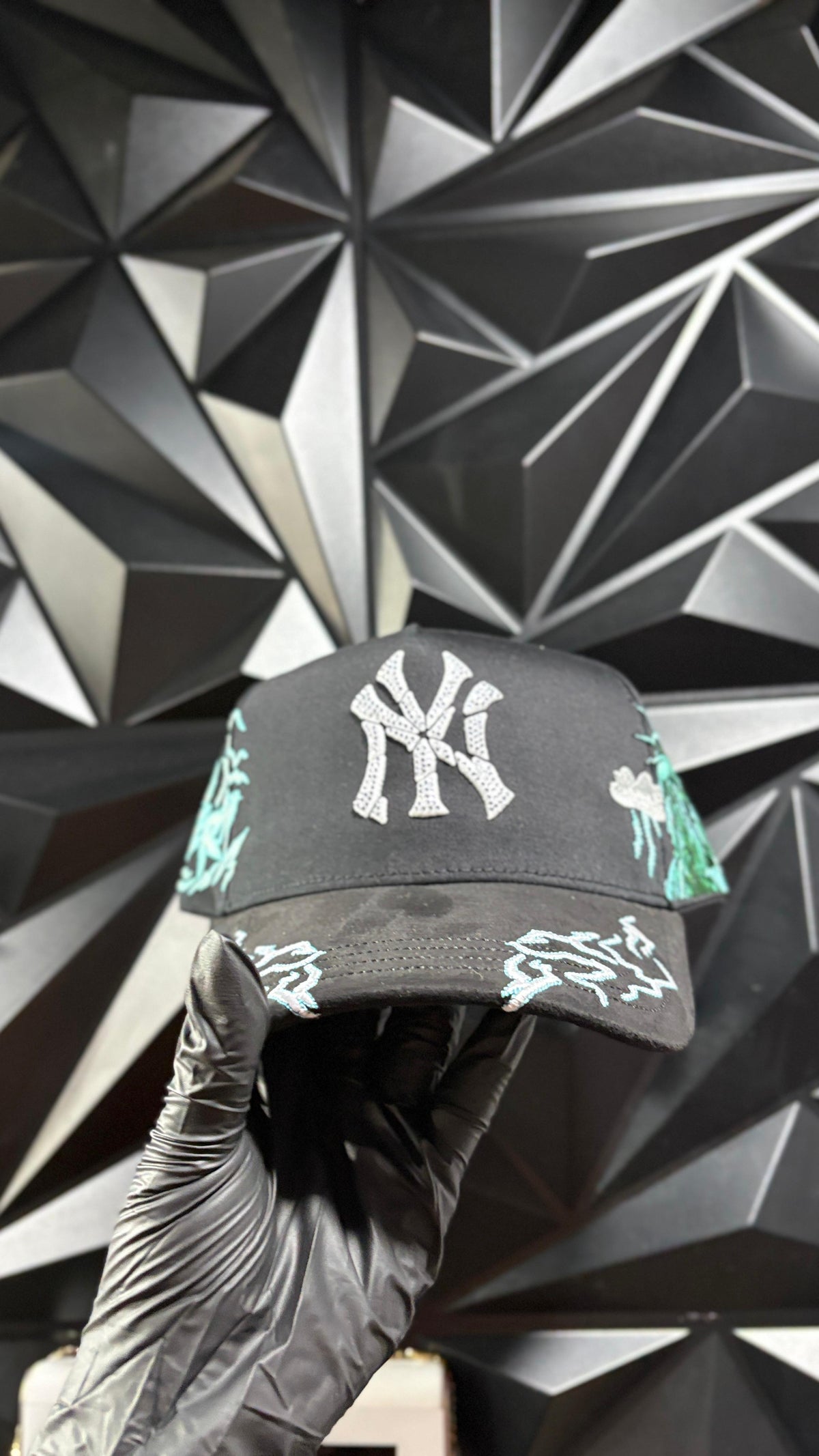 NY azul negro brilla en la obscuridad🤝