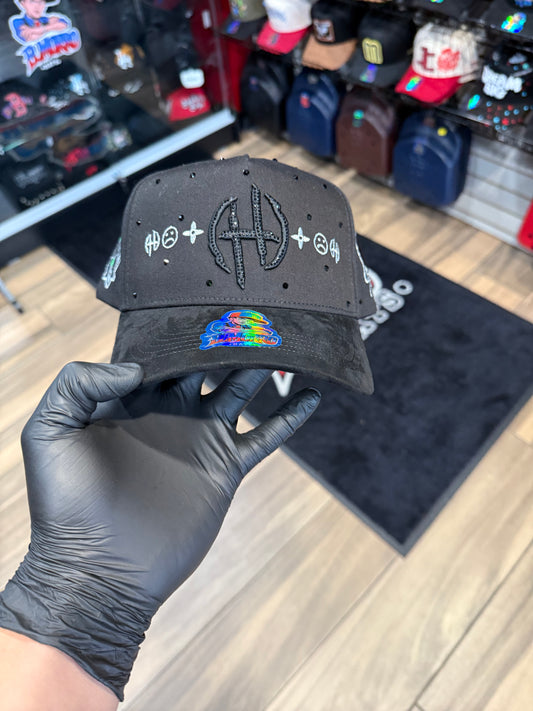 Junior H Total Black