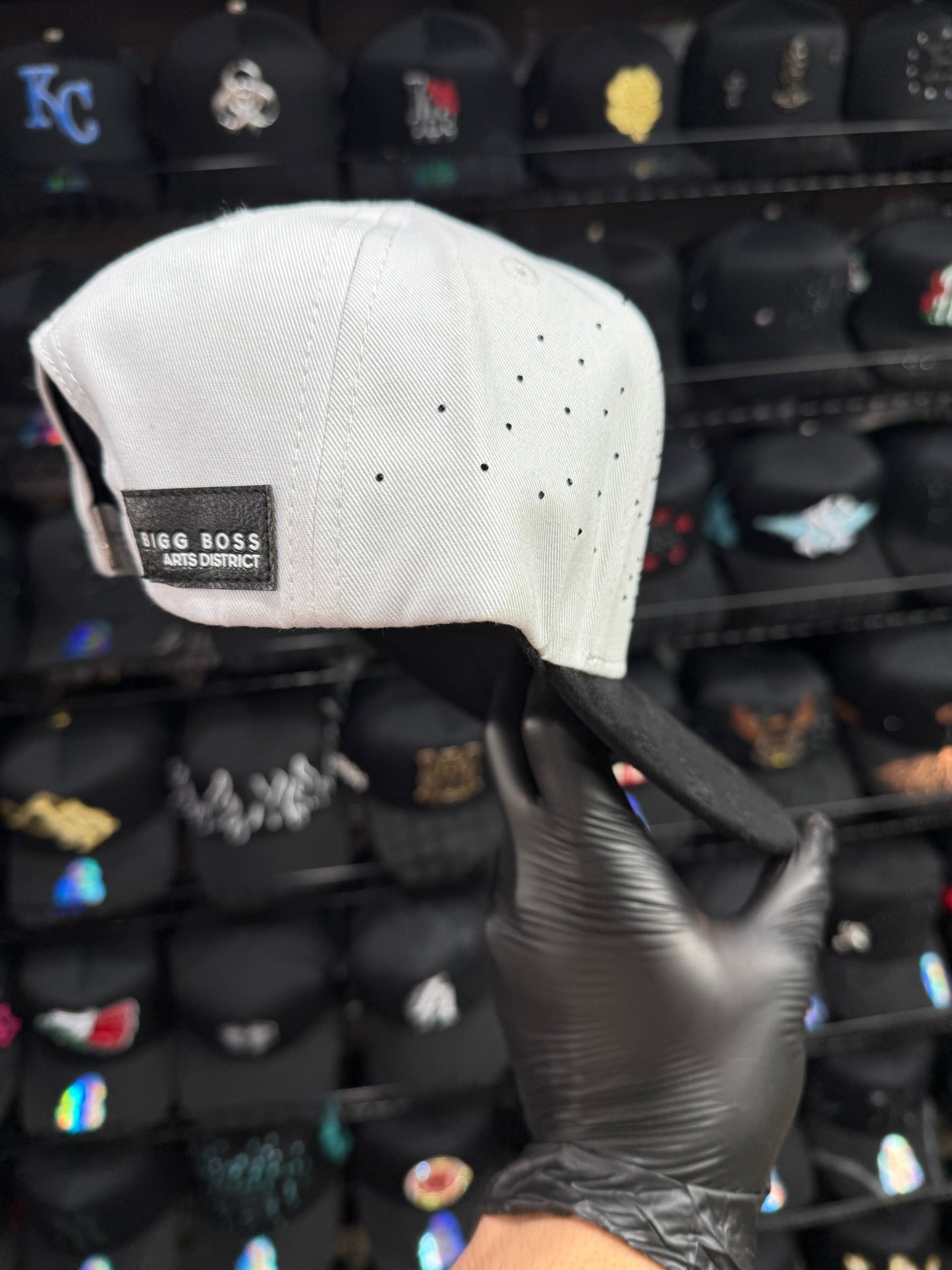 AMR White Cap