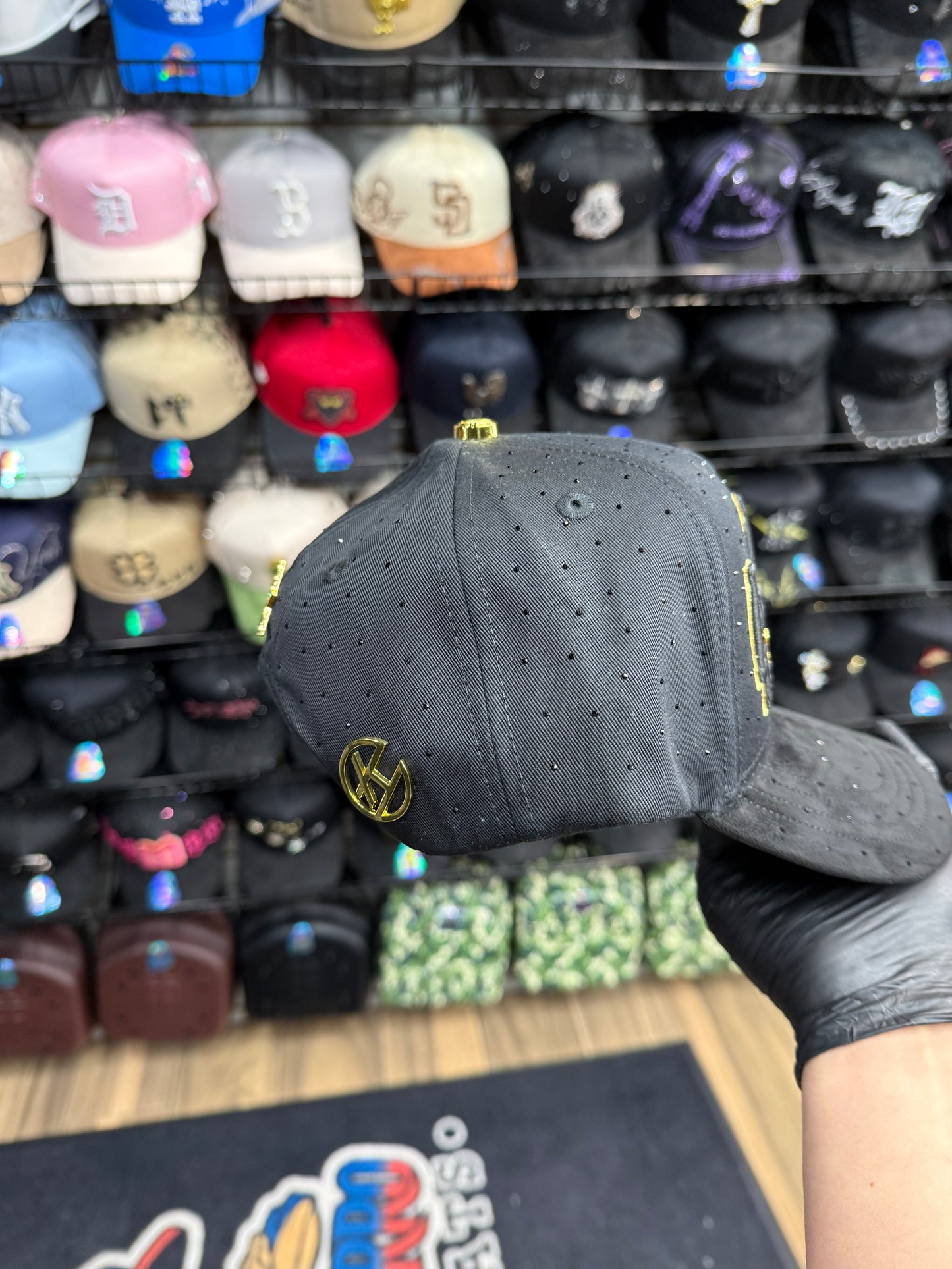 LALALA Black-gold cap
