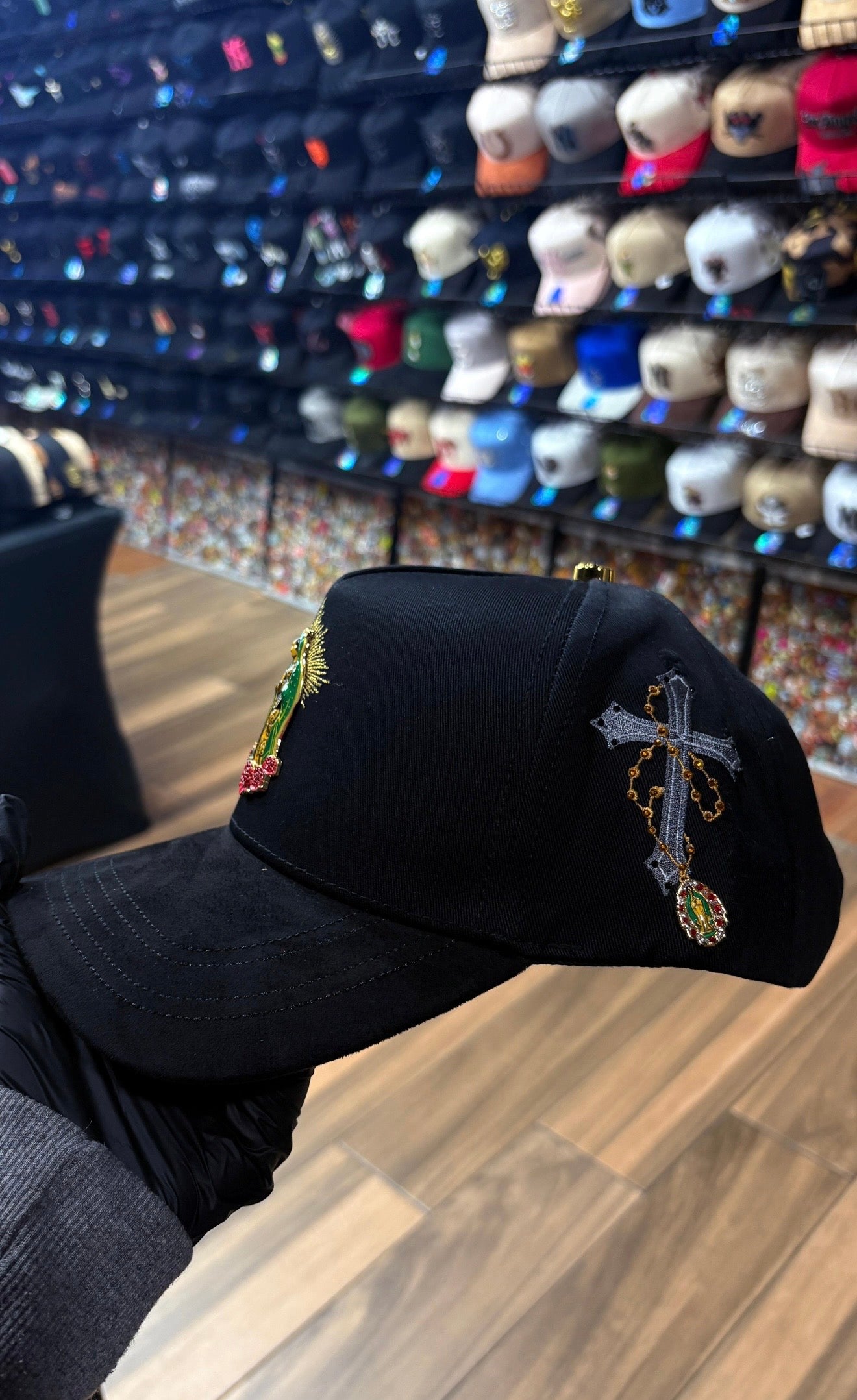 Virgen Black Cap