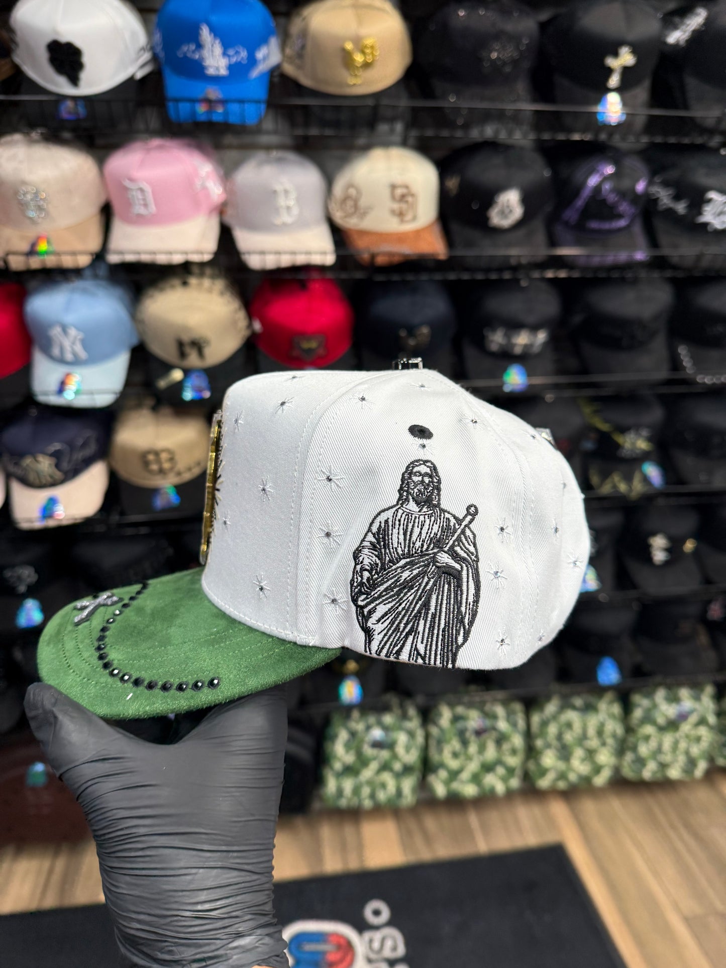 San Judas Blanca-verde cap