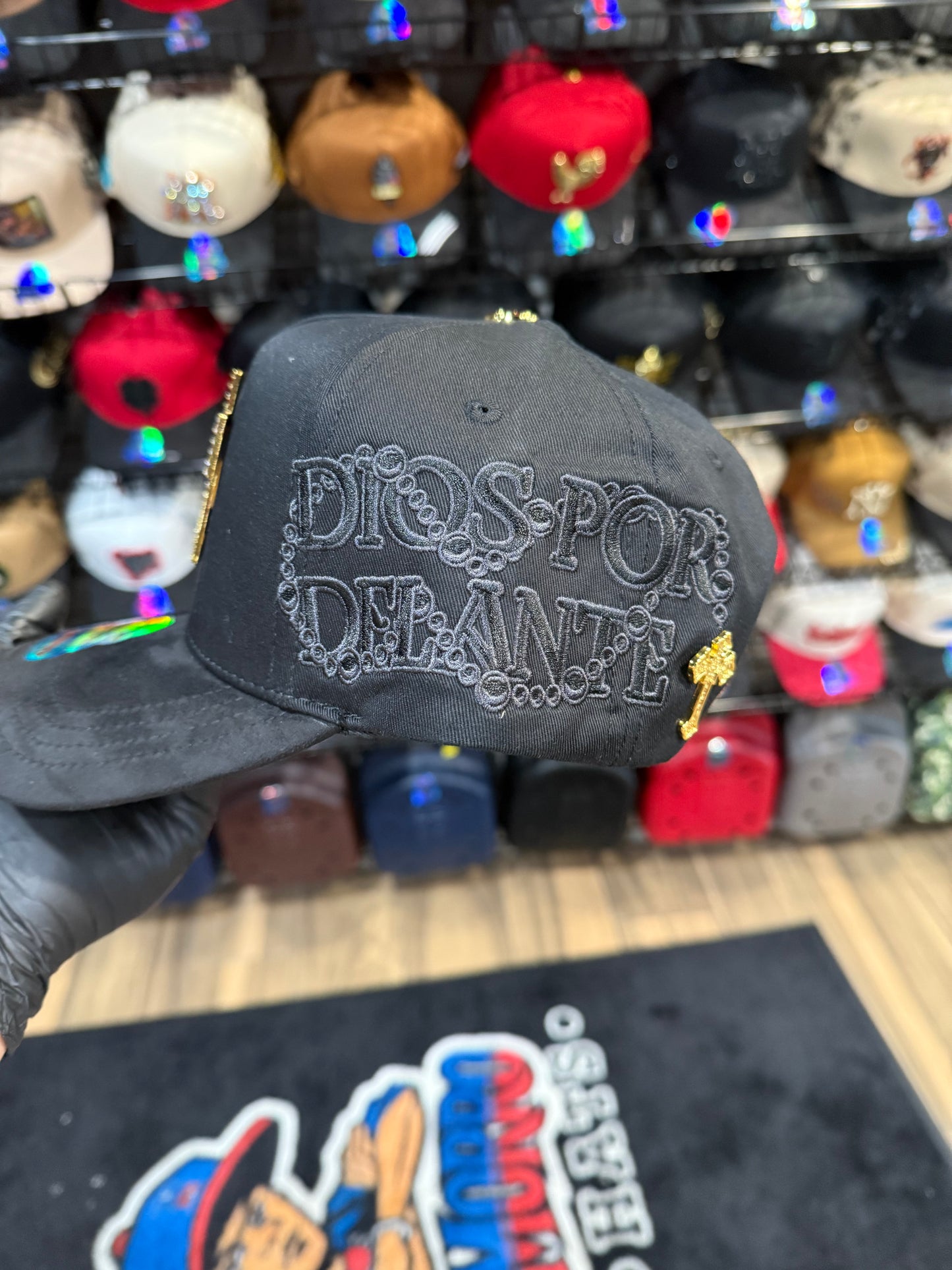 Dios por delante gold