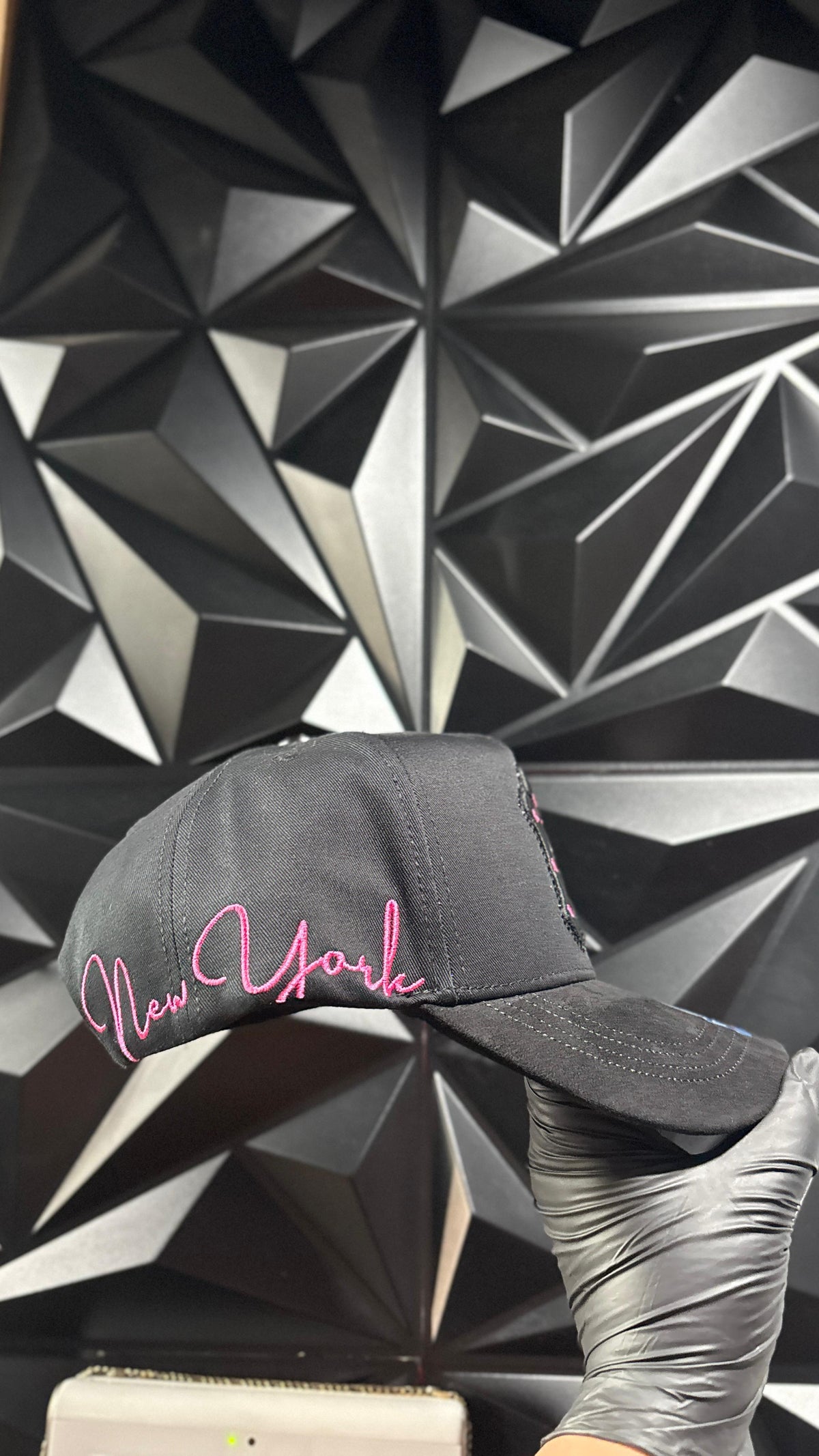 NY negro-rosado cap o