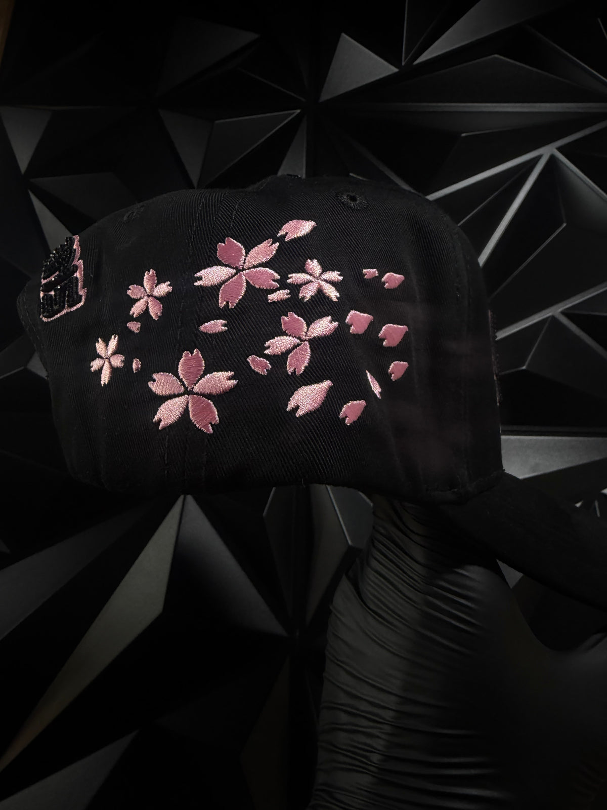 Sakura negro-Rosita cap 🧢