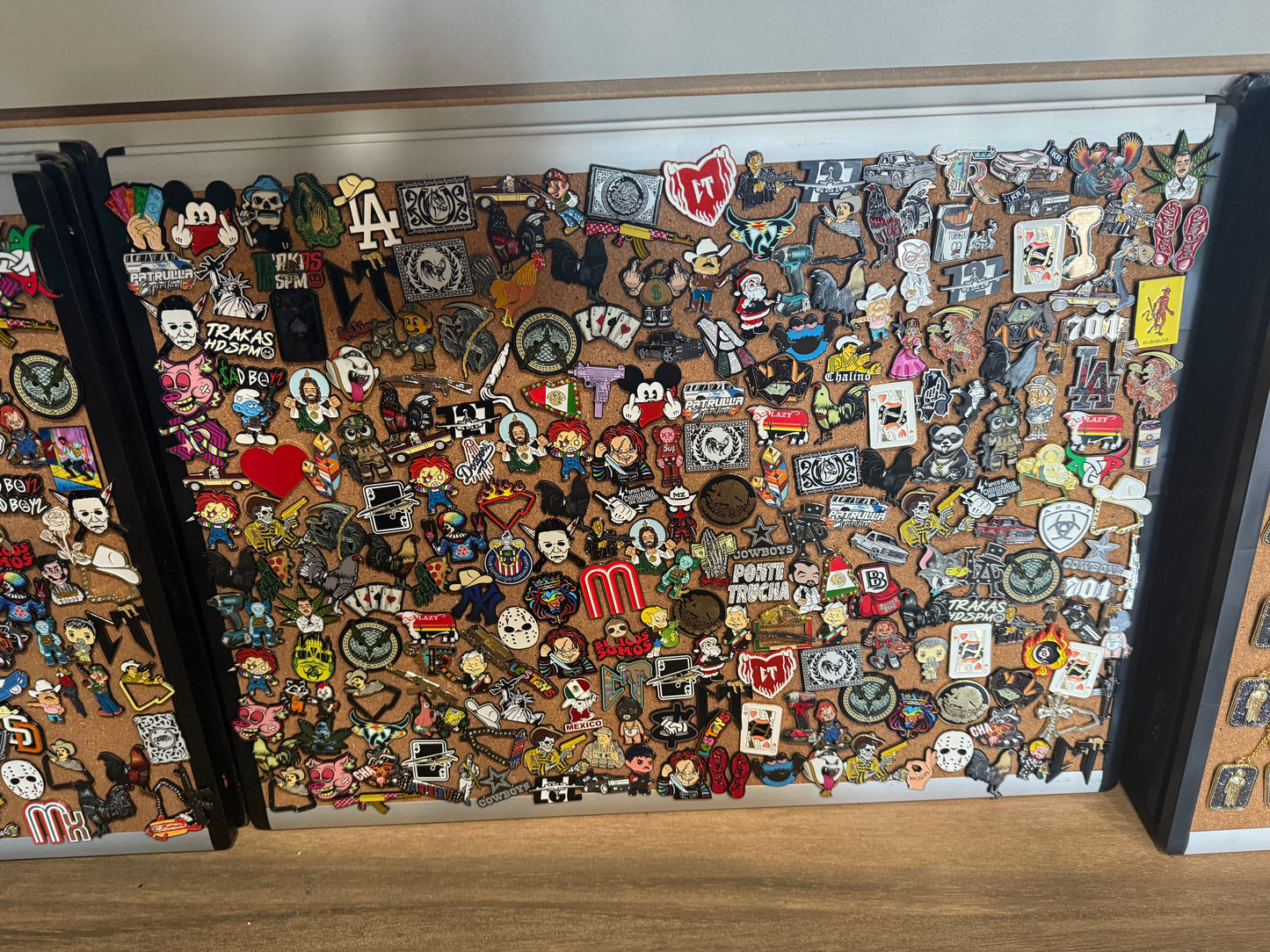 Paquete de pines 3x $25